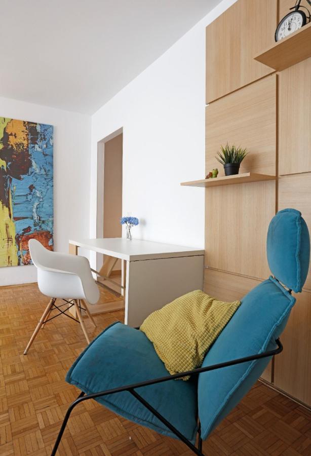 Lovely 2 Bedroom Apartment Near Old Town Бухарест Екстер'єр фото
